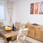 Апартаменты Deluxe Monastery 3 *
