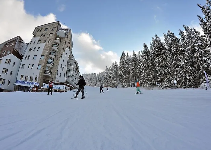 Deluxe Monastery 3 アパート パンポロボ