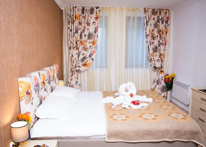 Deluxe Monastery 3 *